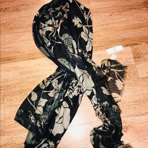 Stylish floral scarf